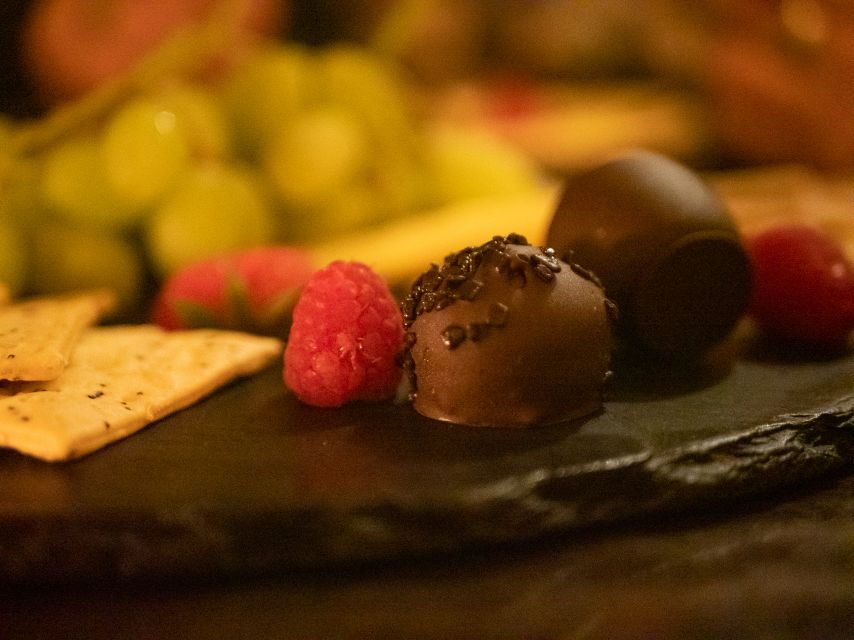 2-Hour Deluxe Whiskey & Food Tasting - Cheese, soda bread, and chocolate pairings