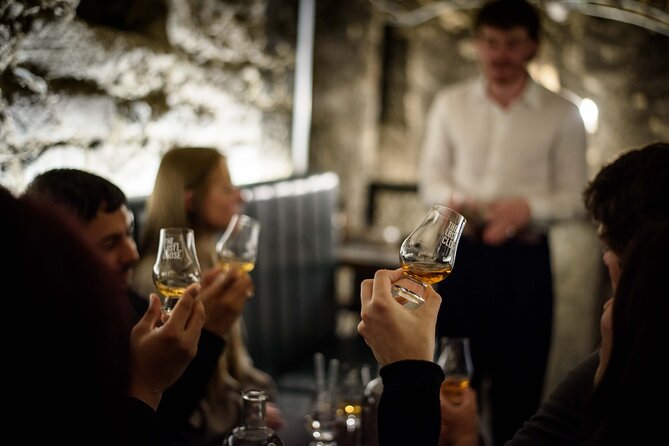 90min Connoisseur Underground Whisky Tasting - Who should book this experience