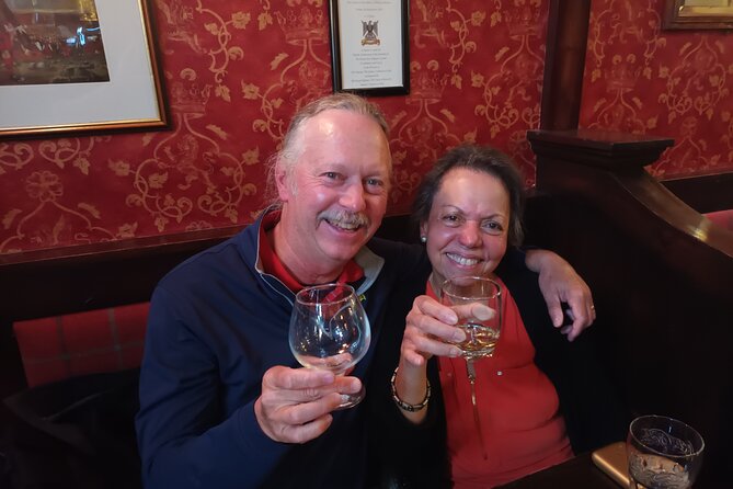 A Wee Walk and a Whisky: Unique Glasgow Walking Tour (5pm) - Why this two-hour Glasgow walk works