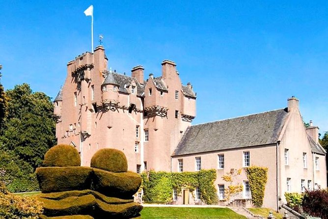 Aberdeen & Shire Castle & Distillery Private Group one Day Tour - Malcolm’s guiding style adds value