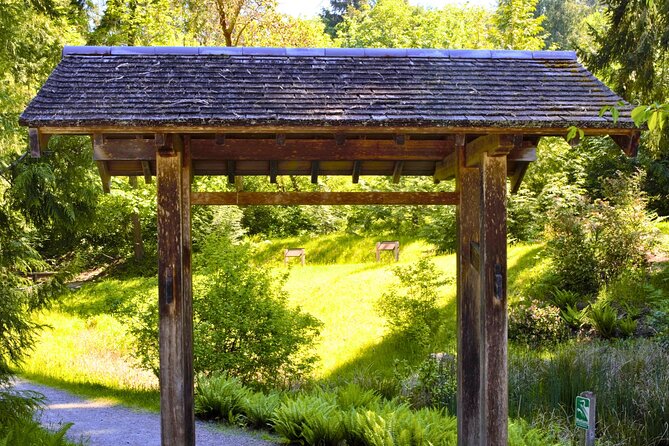 Bainbridge Island Discovery and Whiskey tasting Tour - What the guide adds to the drive