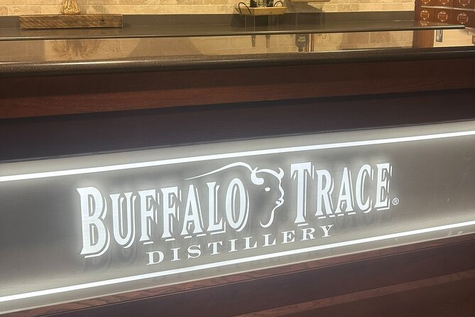 Bourbon Bites Tour. Hunter the Bourbon Edition.the Rare Bottles - Woodford Reserve delivers polished tradition