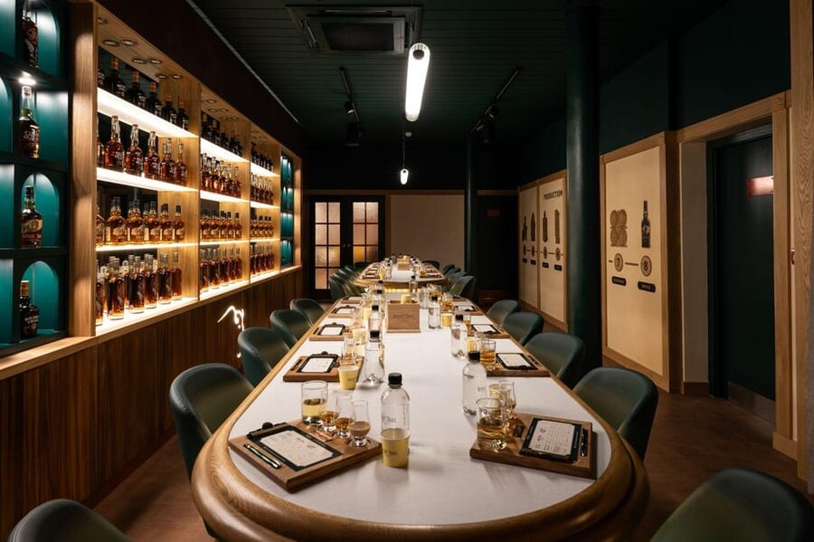 Buffalo Trace Distillery: Whiskey Tasting Experience - The opening story explains what bourbon is