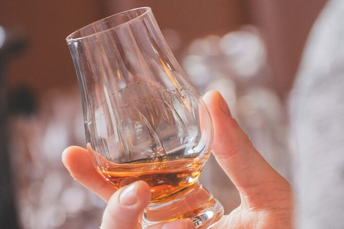 Cellar Of Scotland Walking Tour, taste Edinburgh's finest drinks - Your first pours: real ale and cider