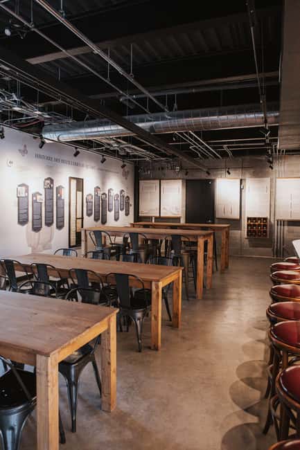Chelsea: Guided tour of the Square Distillery - A guided tasting in the final room