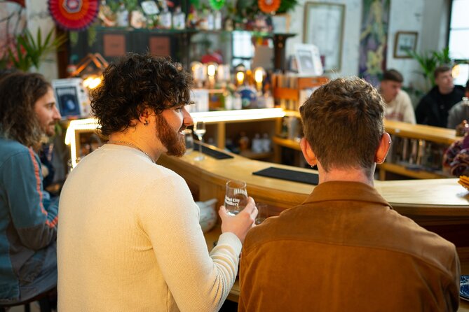 Cocktail Masterclass & Distillery Tour Combo - A gin and tonic sets the tone