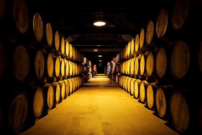 Cork Midleton DistilleryJameson Experience & Whiskey Tasting - Why Midleton is more than a standard brand tour