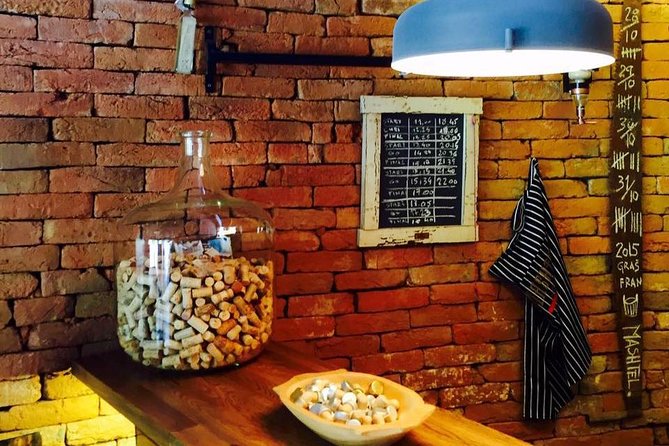 Craft Gin and exclusive brandies in unique distillery - Booking, cancellation, and practical details