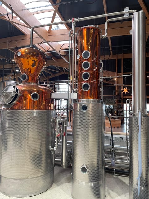 Distillery tour with guide! - The copper stills and how they work