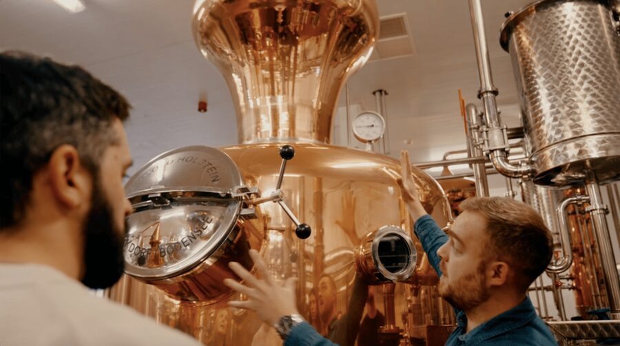 Drumshanbo: The Curious Journey Distillery Tour - The curious gift shop and Jackalope Café