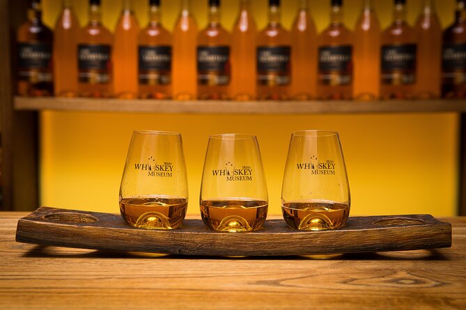 Dublin Irish Whiskey Museum and Gallery Guided Tour with Tasting - Memorabilia that gives the story a physical shape