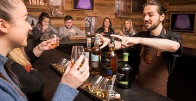 Dublin: Irish Whiskey Museum Blending Tour with Tastings