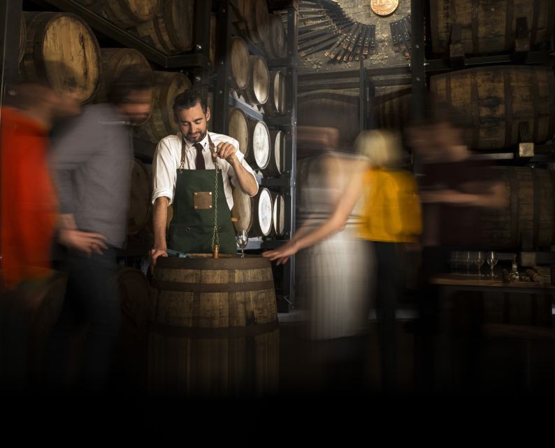 Dublin: Jameson and Guinness Private Tour with Transfers - Seeing Dublin between the tastings