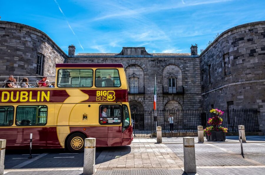 Dublin: Jameson Whiskey Distillery & Hop-on Hop-off Bus Tour - Guinness, Teeling, and the whiskey district