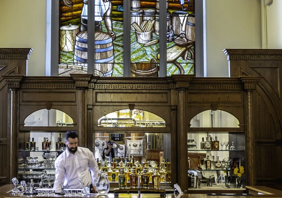 Dublin: Pearse Lyons Whiskey Distillery Experience - Why the one-hour format works