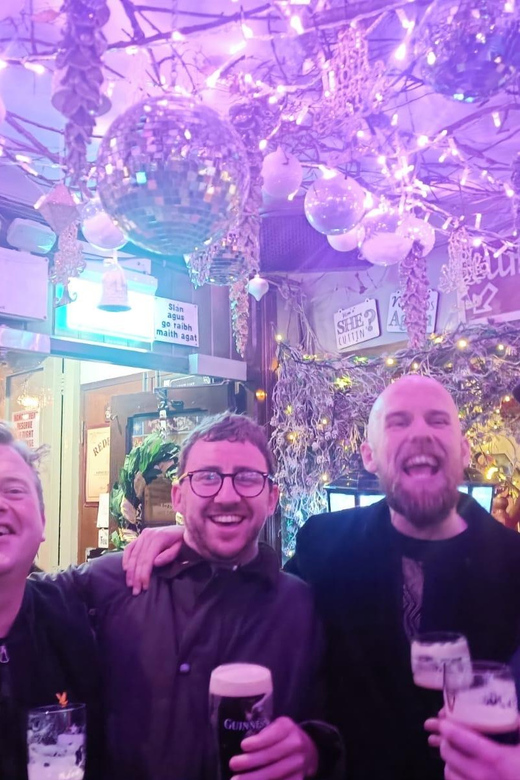 Dublin: Pub Tour. Pour The Perfect Guinness, Whiskey & Music - Irish Whiskey in a Local Favorite