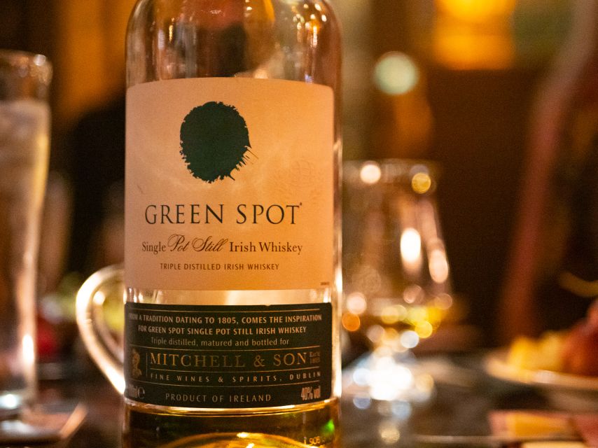 Dublin: Whiskey Tasting Tour - The ten-minute walk through Dublin