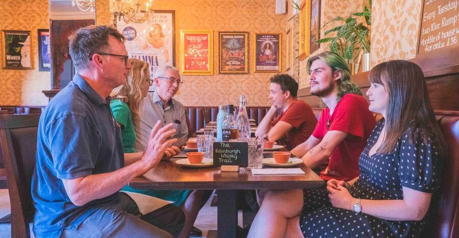 Edinburgh: Guided Whisky Tasting & Walking Tour - Who should book this tour?