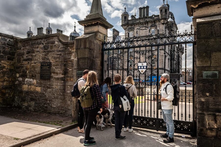Edinburgh: Harry Potter Guided Tour With A Whisky Tasting - Who will enjoy this four-hour combination?