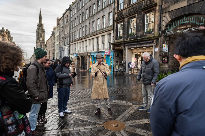 Edinburgh: Historical Gems Tour with Whisky & Local Flavours - Outlander filming locations with a historical base