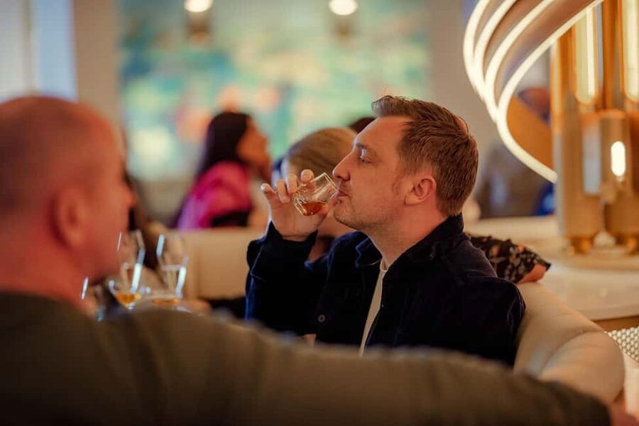 Edinburgh: Luxury Whisky & Scottish Chocolate Tasting - Starting at Johnnie Walker Princes Street