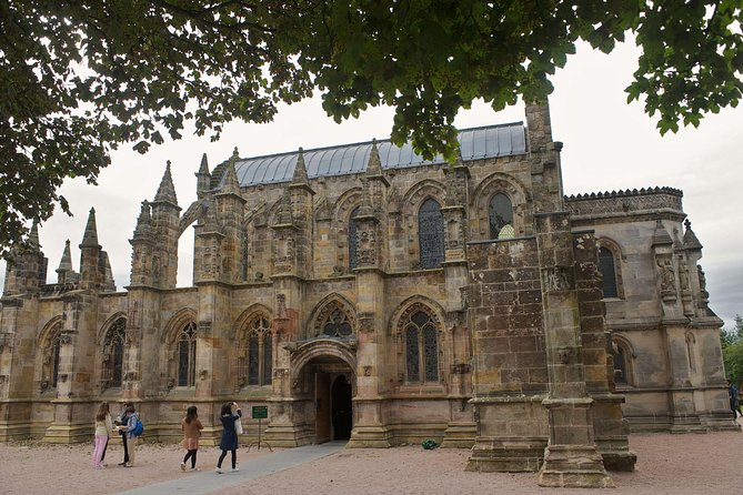 Edinburgh: Rosslyn Chapel, the Borders & Glenkinchie Distillery - The Scottish Borders road and its photo opportunities