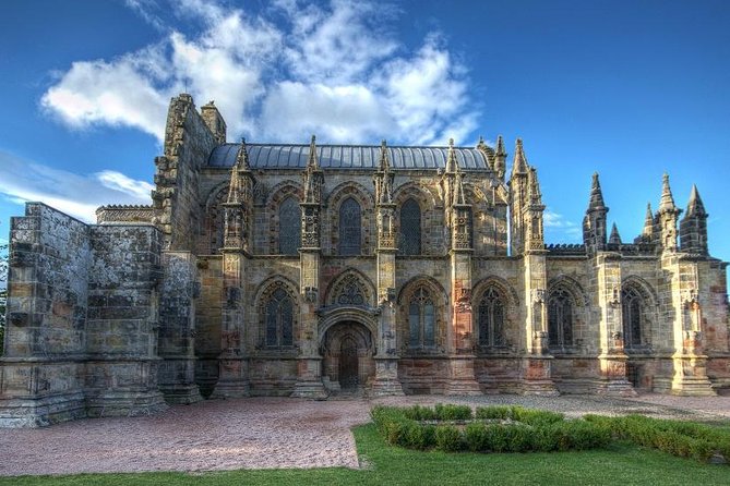 Edinburgh: Rosslyn Chapel, the Borders & Glenkinchie Distillery - Rosslyn Chapel and its carved stone stories