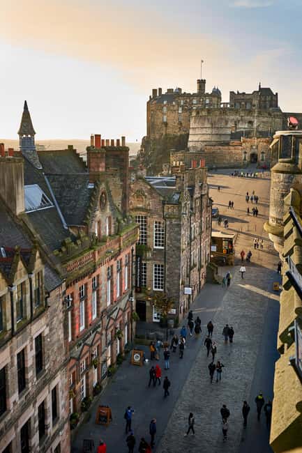 Edinburgh: Scotch Whisky Tasting & 3 Course Dinner - A whisky evening beside Edinburgh Castle