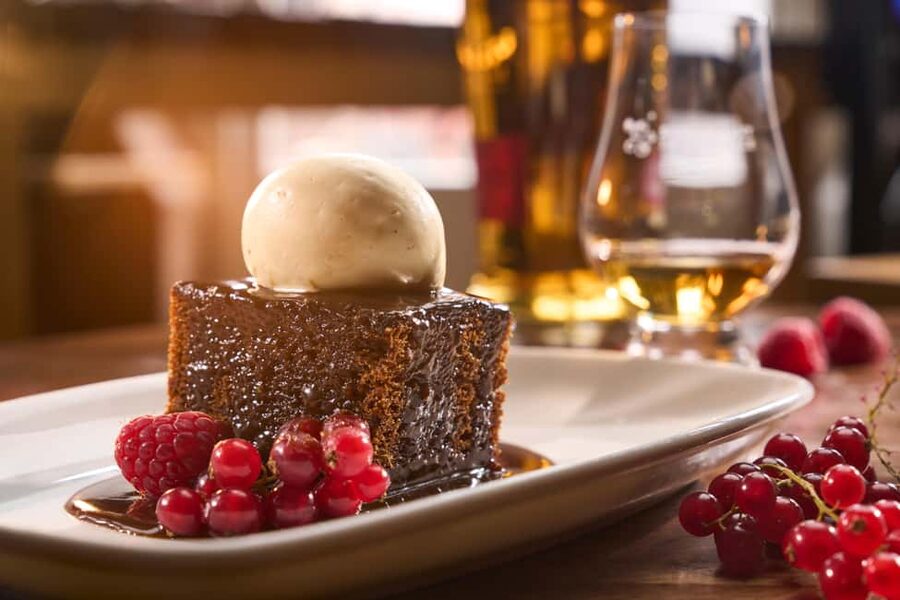 Edinburgh: Scotch Whisky Tasting & 3 Course Dinner - Learning Scotch through five regions