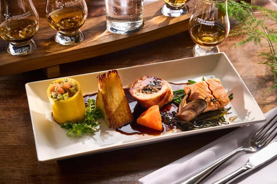 Edinburgh: Scotch Whisky Tasting & 3 Course Dinner - How to taste if you are not a whisky expert