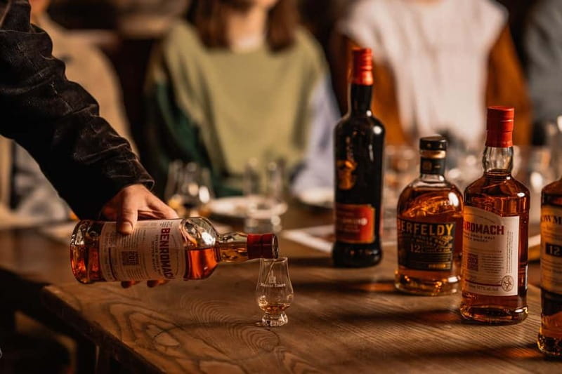 Edinburgh: Small-Group History of Whisky Tour with Tasting - Key points to know before booking