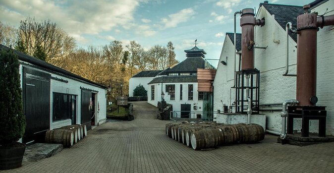 Edinburgh: The Ultimate Whisky Experience Tour - Two distilleries, one long Highland day
