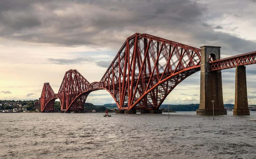 Edinburgh to Scottish Highlands: Whisky, Views & Hairy Coos - Who will get the most from the $67 price