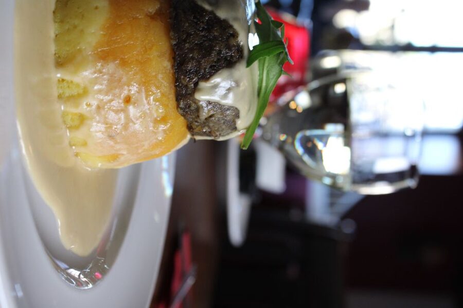 Edinburgh: Tolbooth Tavern Haggis Taster & Whisky Sampling - The Haggis, Neeps, and Tatties Stack