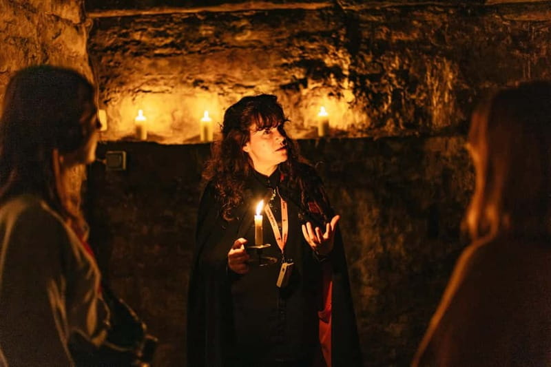 Edinburgh: Underground Vaults Evening Ghost Tour with Whisky - Ghost stories with a historical backbone