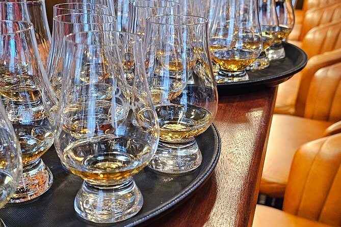 Edinburgh Whisky Tasting and History on the Royal Mile - What You Learn About Scotch Whisky