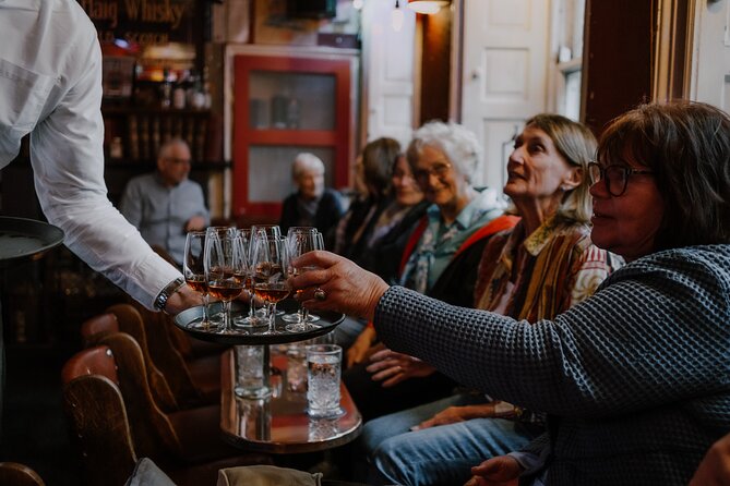Edinburgh: Whisky Tasting with Storytelling in a Historic Pub - Key points to know before booking