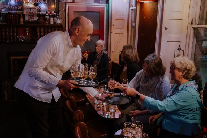 Edinburgh: Whisky Tasting with Storytelling in a Historic Pub - Who will get the most from this tasting