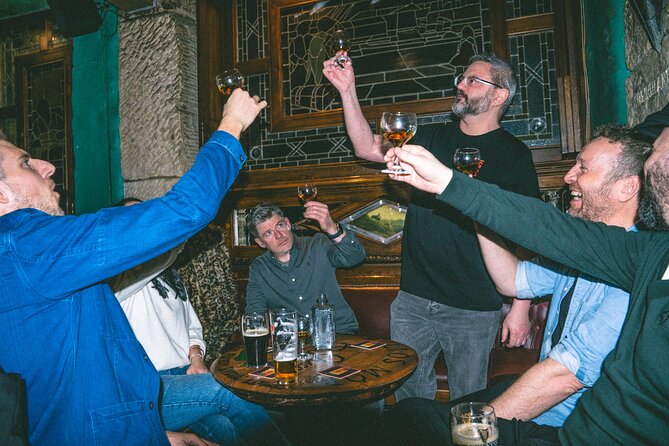 Explore Glasgow: Scottish Rogue Whisky Walking Pub Crawl - A whisky afternoon with more than just tasting