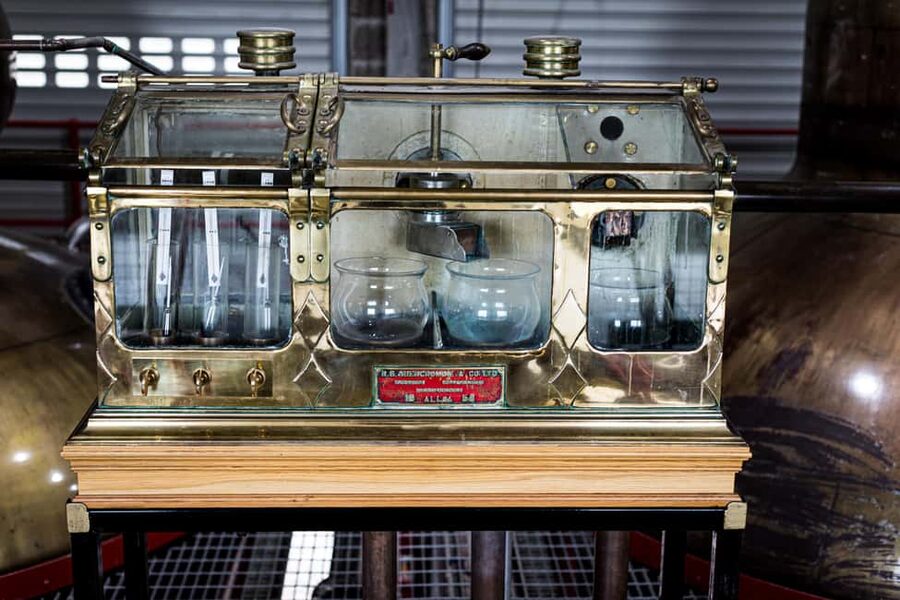 Falkirk: Distillery Tour with Whisky Tasting - Starting with George Stewart’s story