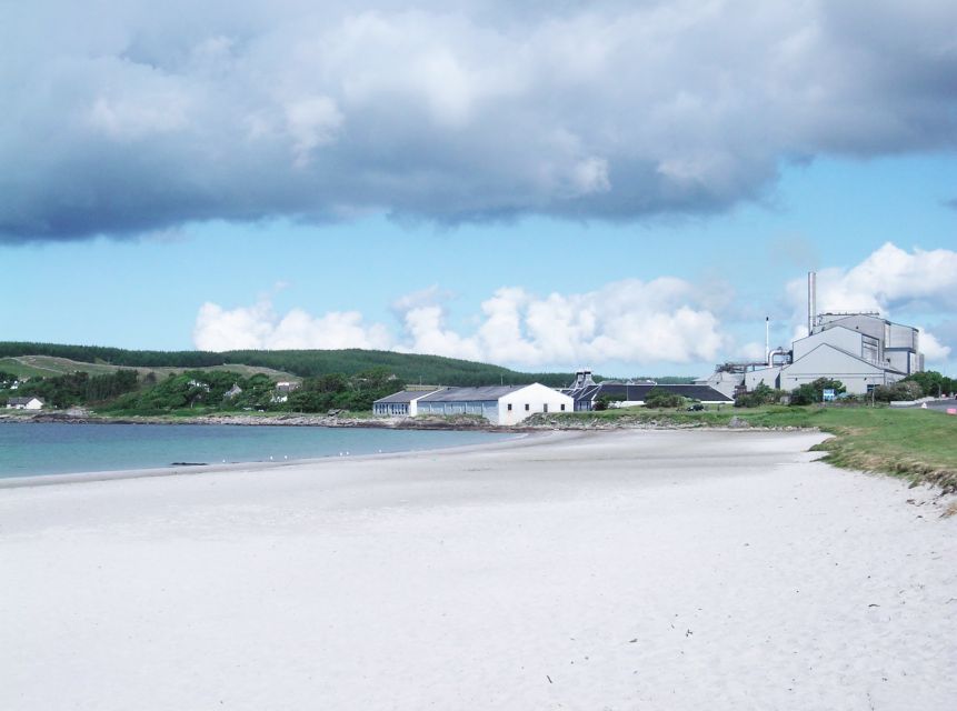 From Edinburgh: Islay and The Whisky Coast 4-Day Tour - From Edinburgh to Oban through Highland scenery