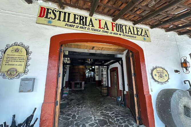 Full-Day Tour to La Fortaleza Distillery and Cantaritos - Why the old tequila methods matter