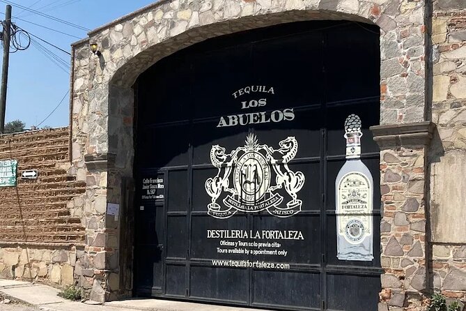 Full-Day Tour to La Fortaleza Distillery and Cantaritos - Cantaritos El Güero and the giant final drink