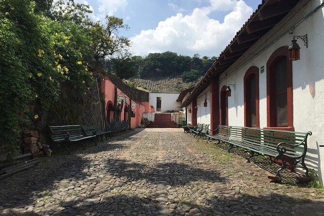 Full-Day Tour to La Fortaleza Distillery and Cantaritos - La Fortaleza: a hands-on look at tequila