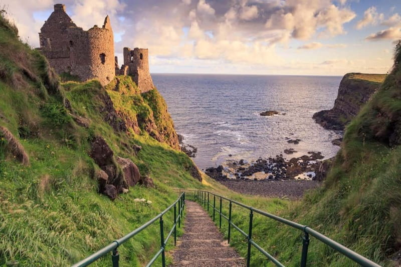 Giants causeway Irish castles & whiskey, Game of thrones - The Torr Head route brings the Atlantic close