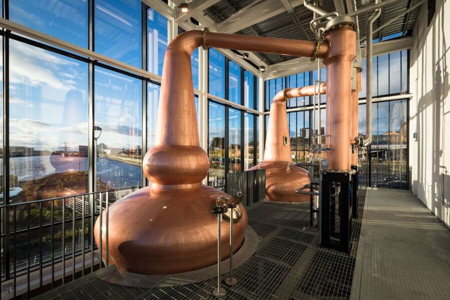 Glasgow: Clydeside Distillery Tour and Whisky Tasting - The Whisky Bar and retail stop