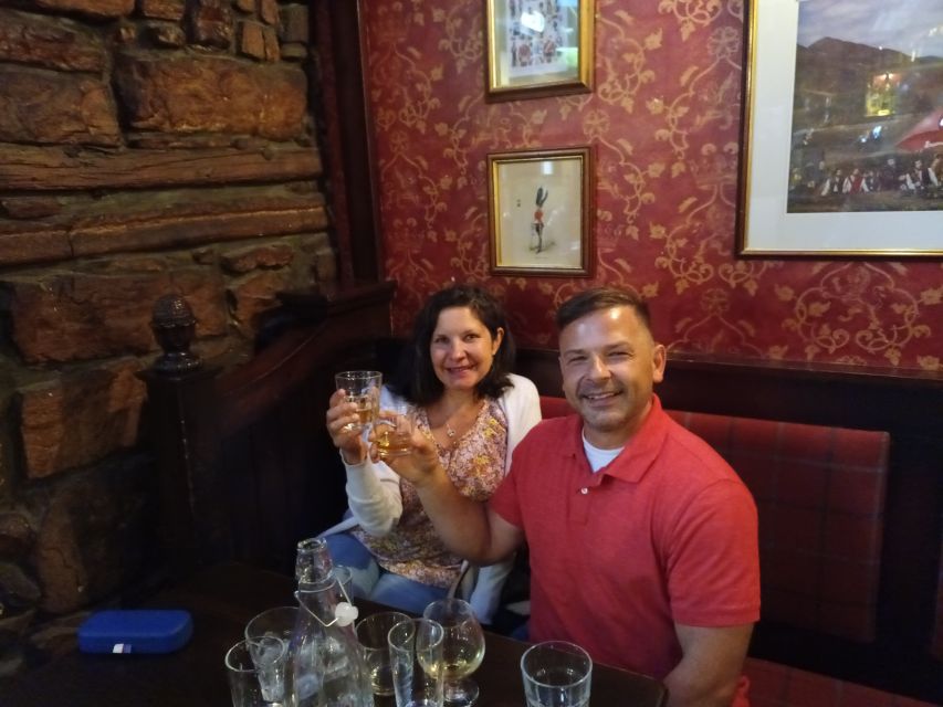 Glasgow: Guided City Highlights Tour & Whisky Tasting (5pm) - Tolbooth Steeple and the older city center