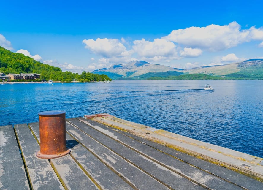 Glasgow: Stirling Castle, Loch Lomond Walk, and Whisky Tour - A short walk in Loch Lomond and the Trossachs