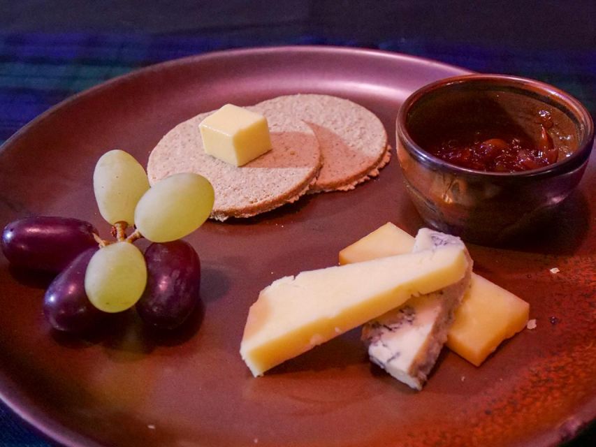 Glasgow: Whisky tasting and Scottish Cheeseboard - What the one-hour schedule feels like