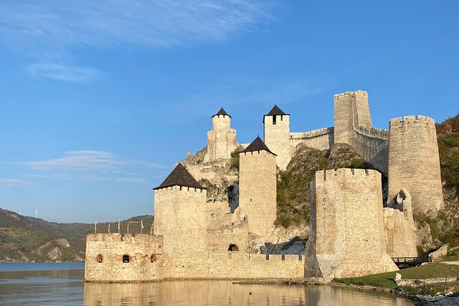 Golubac Fortress w/Iron Gate Speed Boat & Rakija Distillery tour - Lunch in Golubac town